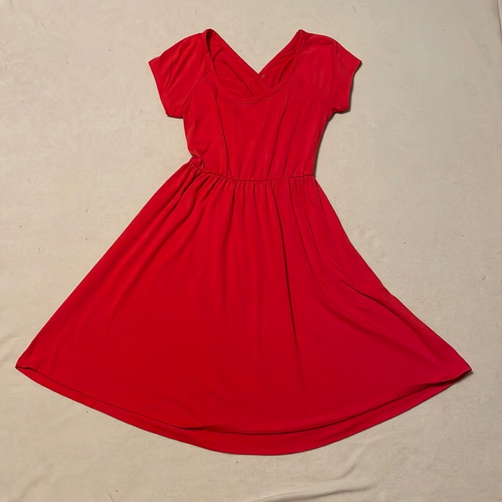 Bright Scarlet Short-Sleeved Criss-Cross Open Back Dress